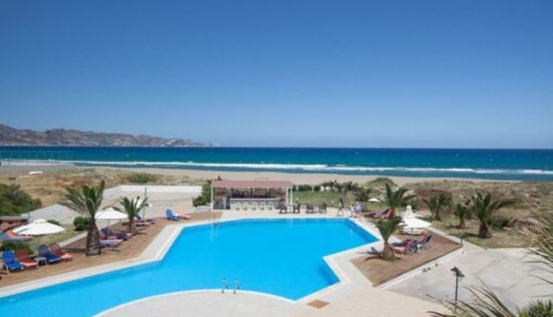 Piscina - Akti Corali