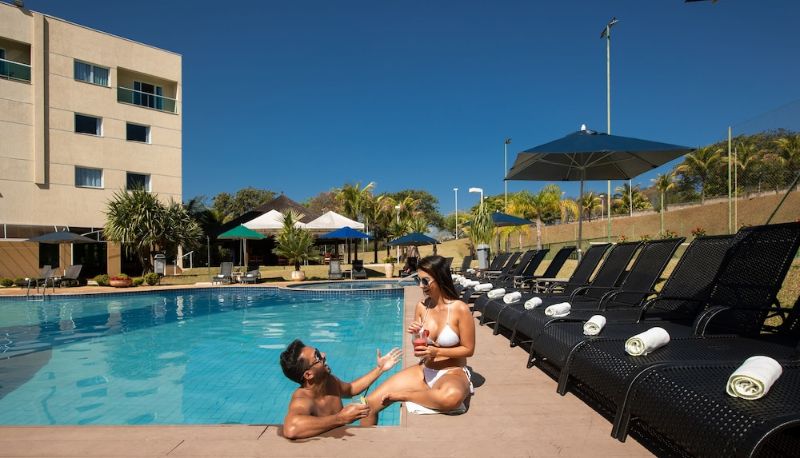 Pool - Vinhedo Plaza Hotel
