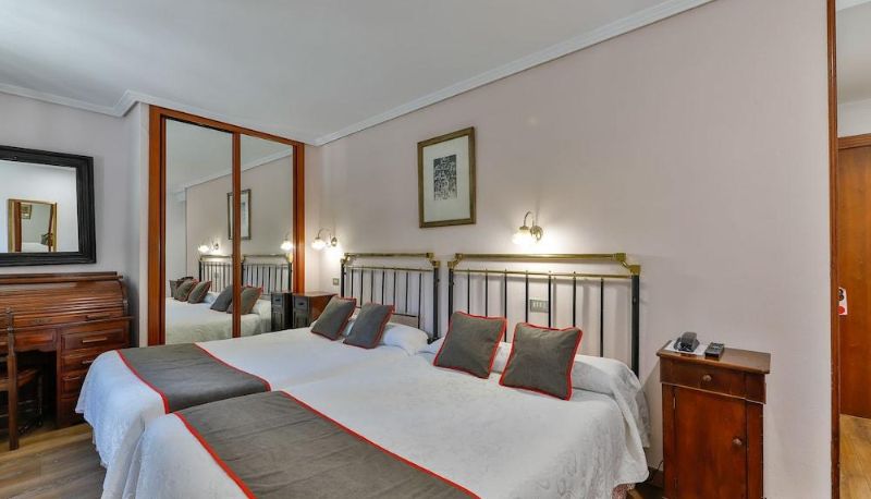 Chambre Standard - Hotel Santillana