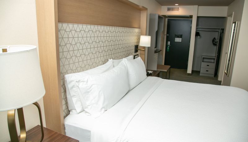 Room - Holiday Inn METAIRIE NEW ORLEANS by IHG