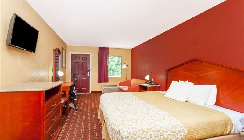 Room - Days Inn by Wyndham Columbia