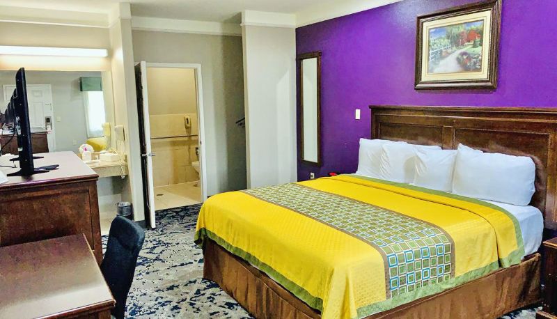 Kamer - Scottish Inns and Suites Alvin