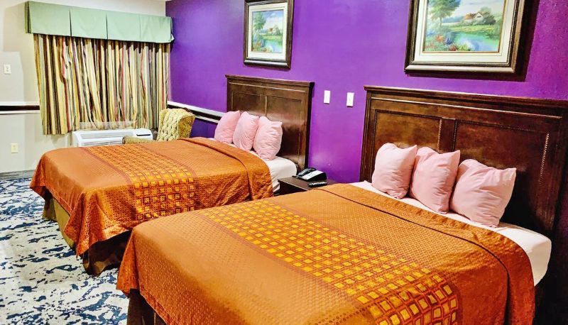 Kamer - Scottish Inns and Suites Alvin