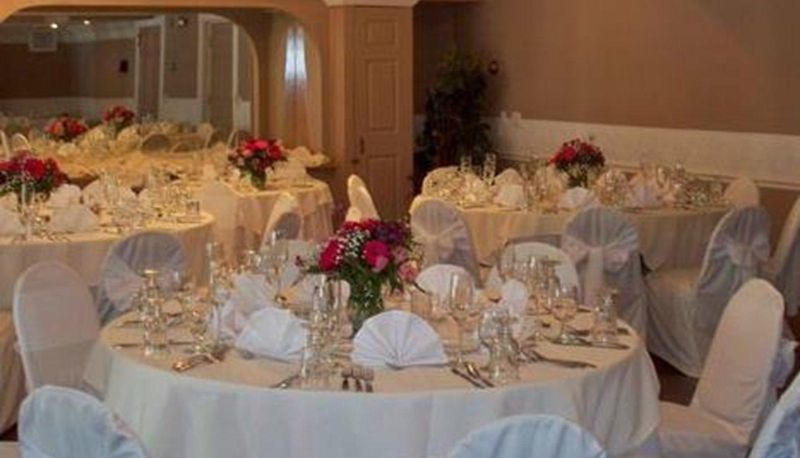 Salón para banquetes - Mario's International Spas and