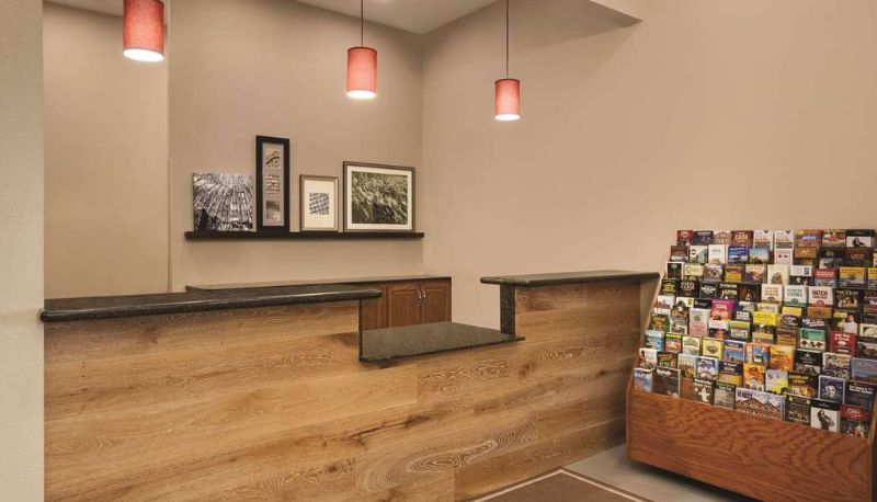 Sala - Country Inn & Suites by Radisson Goodlettsville TN