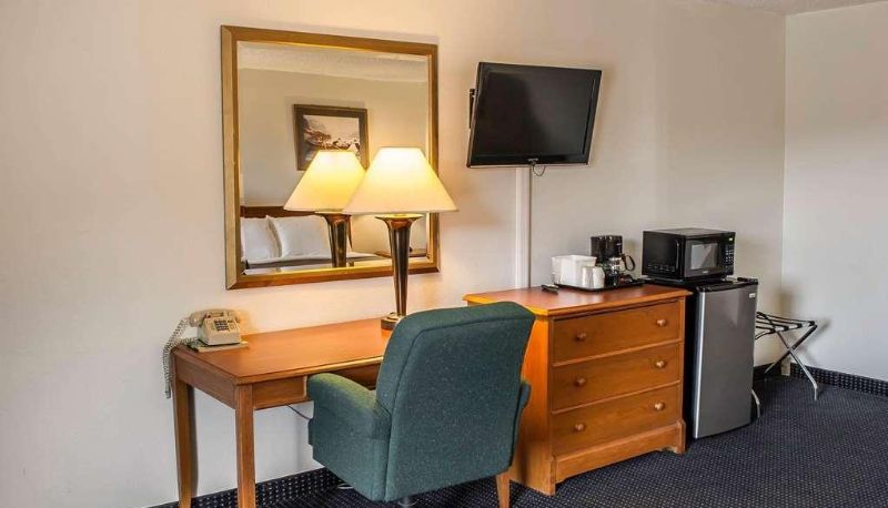 Habitación estándar (doble) - Econo Lodge Inn & Suites
