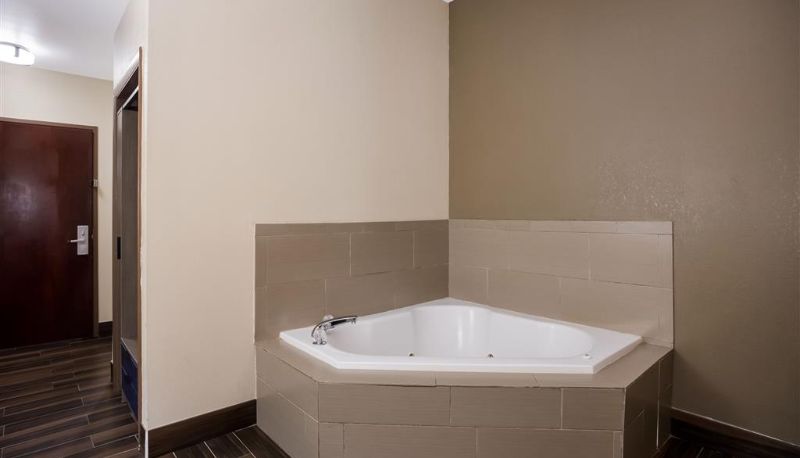 Camera - Comfort Inn & Suites Midway - Tallahassee West