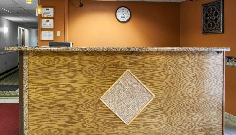 Sala - Rodeway Inn & Suites Milwaukee Airport
