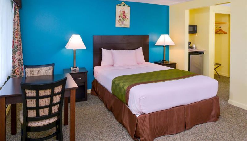 Room - Rodeway Inn Orleans - Cape Cod