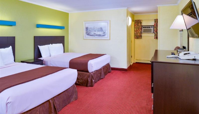 Room - Rodeway Inn Orleans - Cape Cod