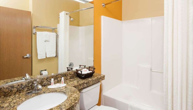 Room - SureStay by Best Western South Bend