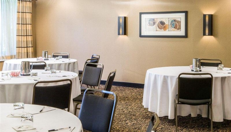 Conference room - Cambria Hotel Traverse City