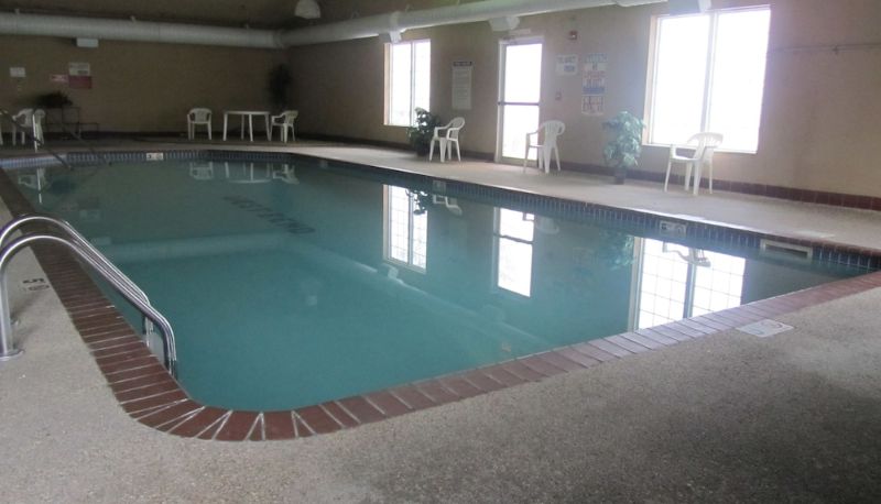 Piscina - Park View Inn & Suites and Conference Center