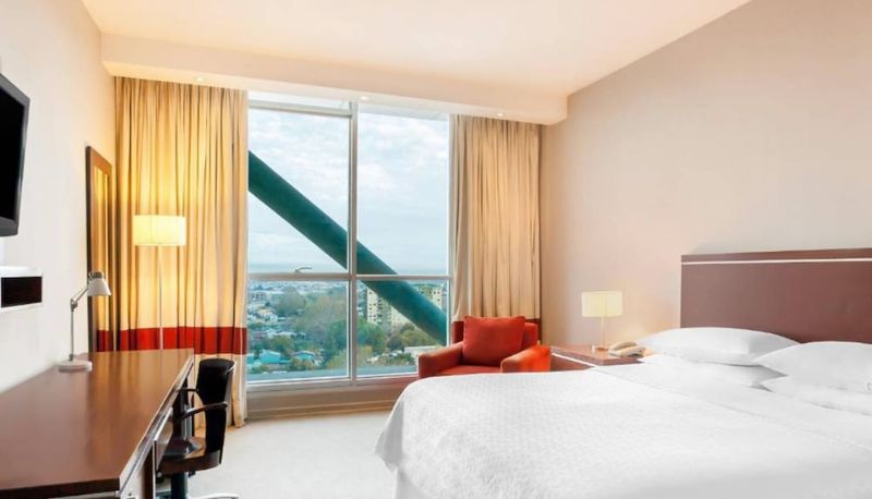 Camera standard - Four Points by Sheraton Los Angeles
