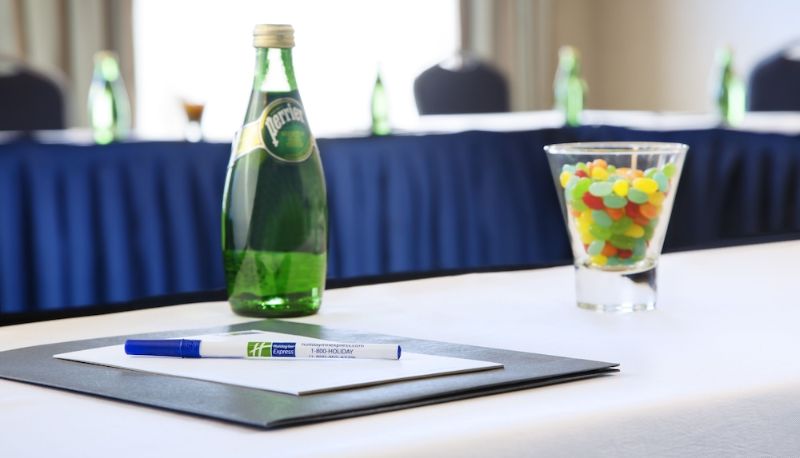 Meetingzimmer - Holiday Inn Express & Suites OTTAWA WEST - NEPEAN by IHG