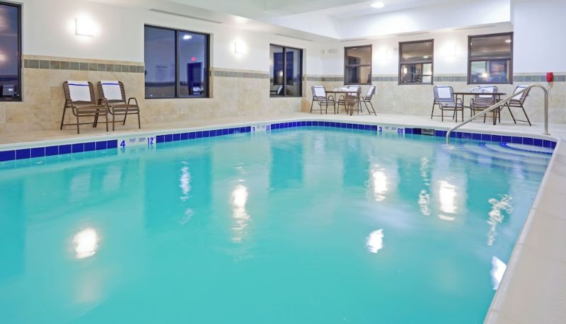 Piscina - Holiday Inn Express & Suites SYRACUSE NORTH - AIRPORT AREA by IHG