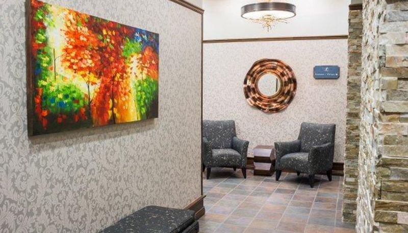 Lobby - La Place St Bernard