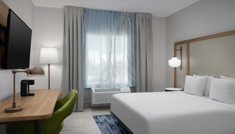 Camera - Fairfield Inn and Suites by Marriott Fort Lauderdale Airport & Cruise Port