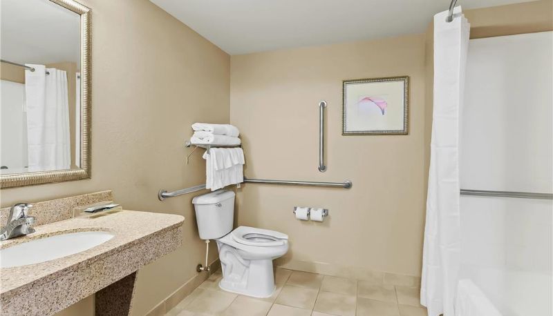 Camera - Country Inn & Suites by Radisson Princeton WV
