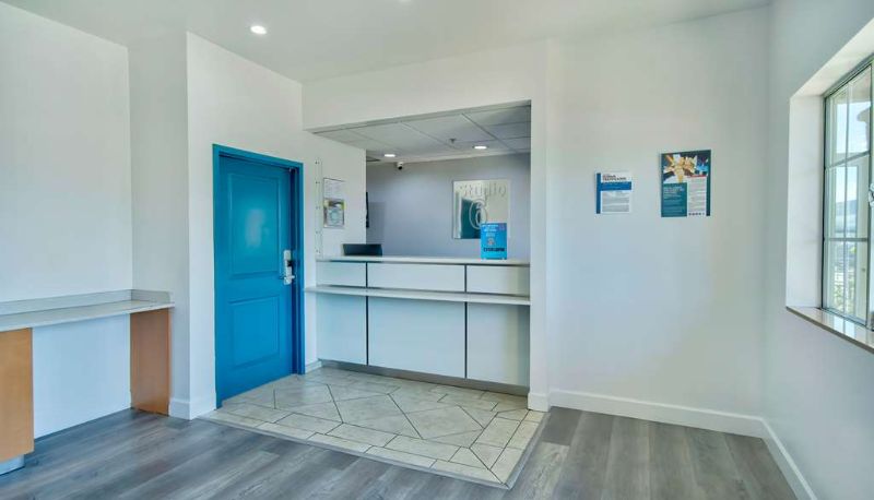 Hall - STUDIO 6 BAKERSFIELD