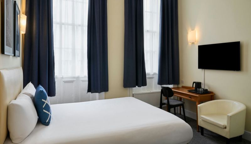 Room - Four Points Flex by Sheraton Brighton Seafront