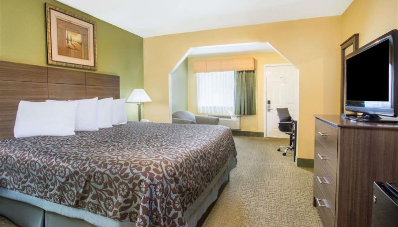 Camera - Days Inn by Wyndham Abbeville