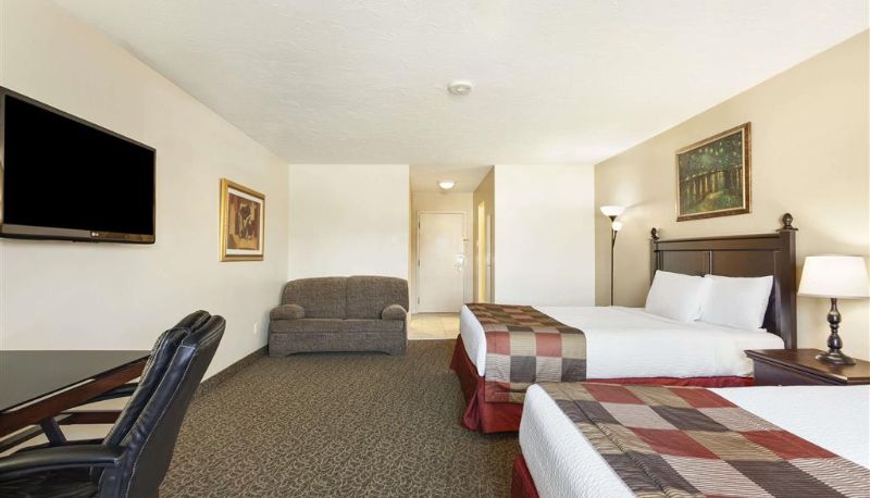 Zimmer - Days Inn by Wyndham Montreal East