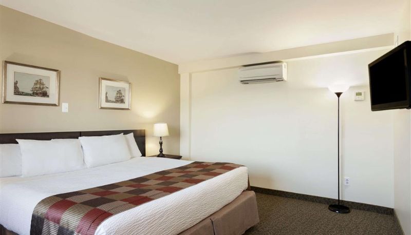Zimmer - Days Inn by Wyndham Montreal East