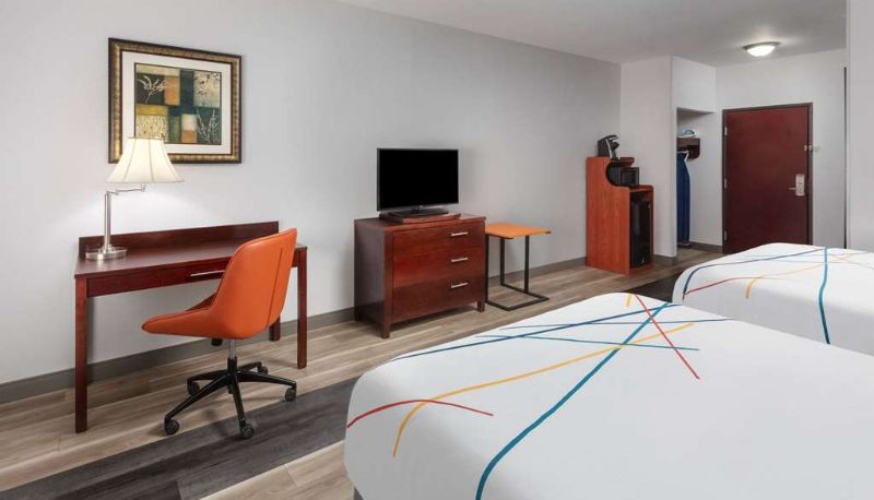 Camera - La Quinta Inn & Suites by Wyndham Woodward