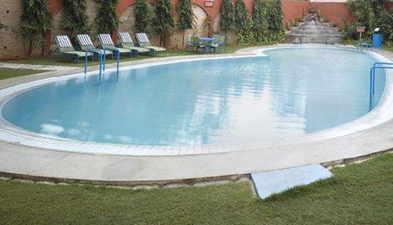 Piscina - The HHI