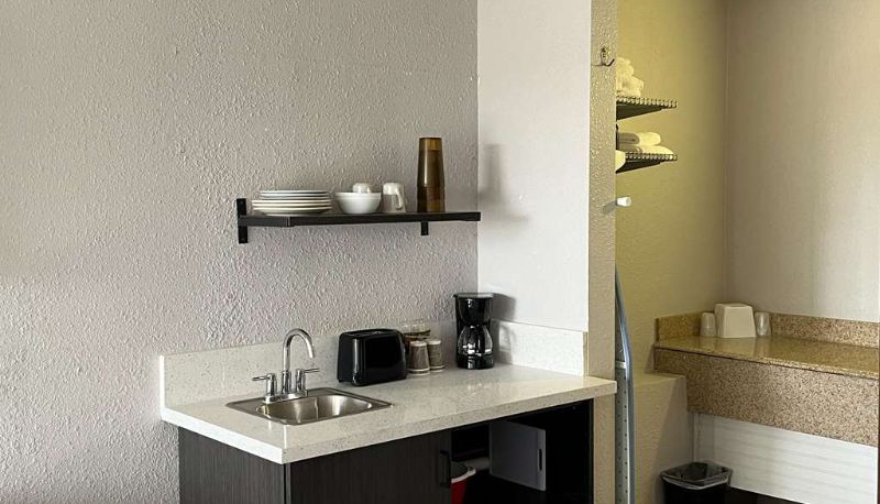 Kamer - TX  Town East Studio 6 Mesquite