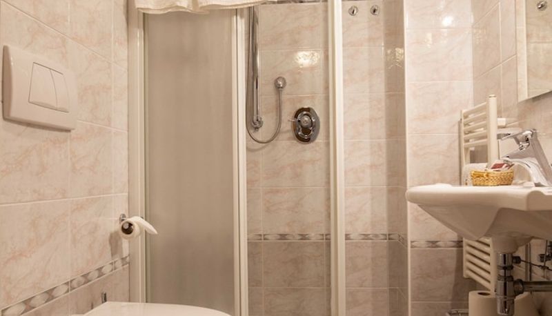 Junior Suite - Hotel Astoria