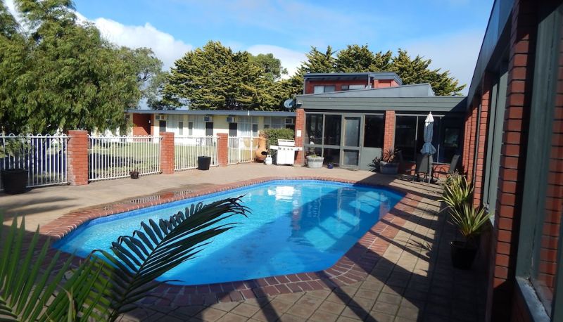 Pool - Kingston Lobster Motel