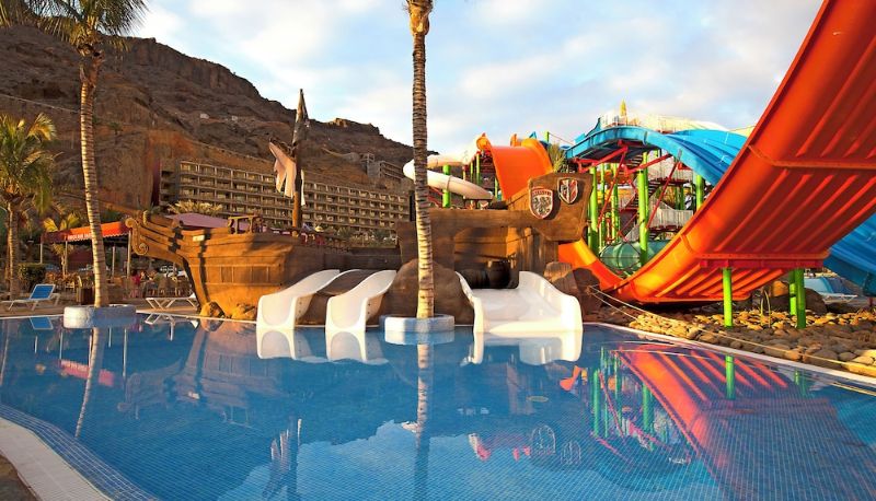 Piscina - Hotel LIVVO Valle Taurito & Aquapark