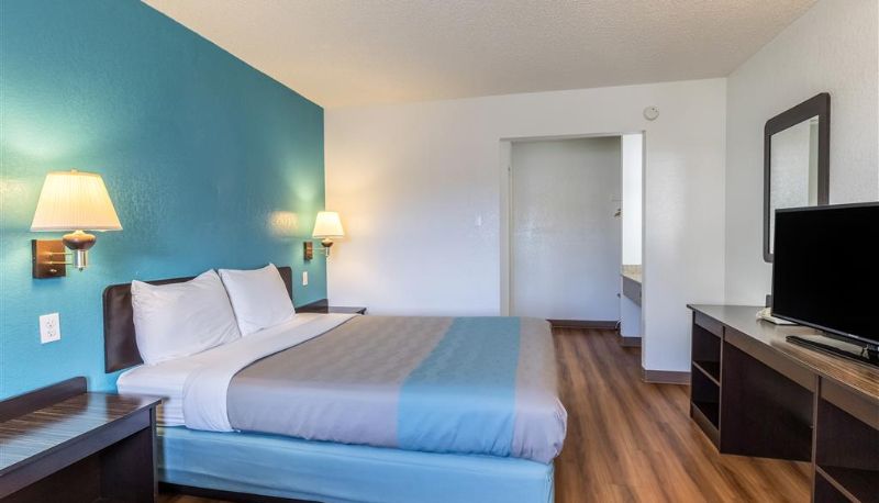 Camera - Motel 6 Astoria OR