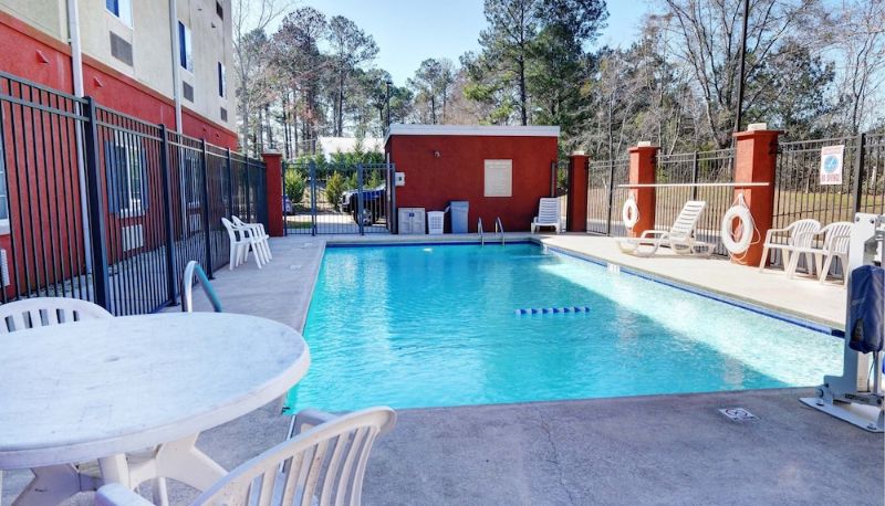 Pool - Candlewood Suites ENTERPRISE by IHG