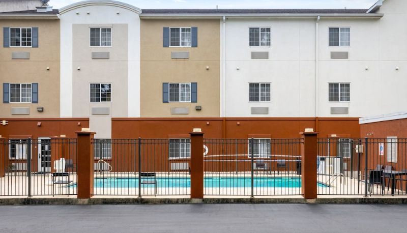 Pool - Candlewood Suites ENTERPRISE by IHG