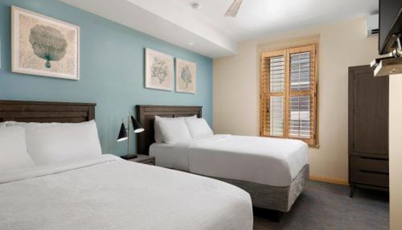 Camera - Catalina Island Inn