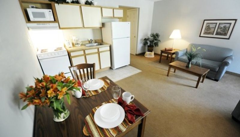 Konferenzraum - Affordable Suites of America -