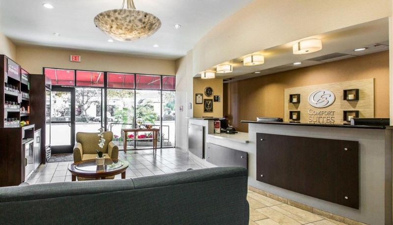 Hall - Comfort Suites Near City of Industry - Los Angeles