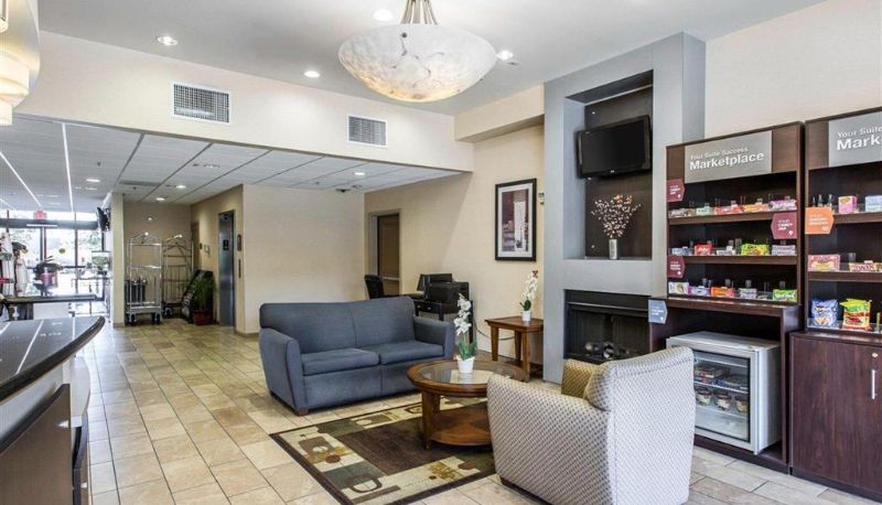 Hall - Comfort Suites Near City of Industry - Los Angeles