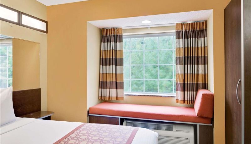 Camera - Microtel Inn & Suites by Wyndham Princeton