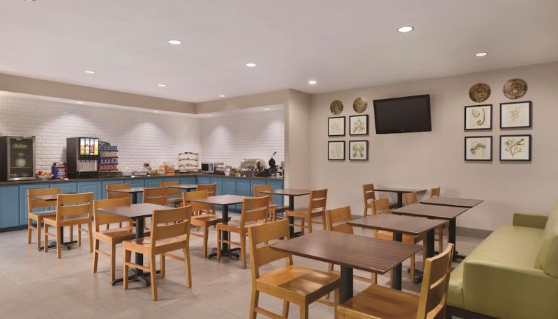 Breakfast room - Garner Hotel MADISON - HUNTSVILLE AIRPORT by IHG