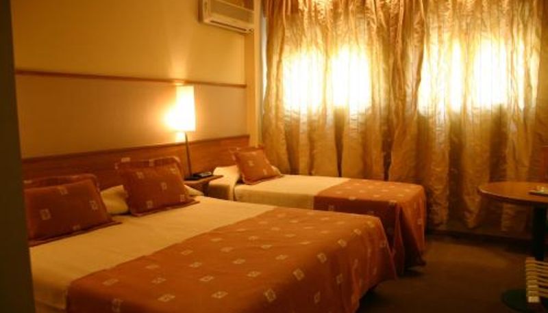 Dreibettzimmer - Hotel Cordon Del Plata