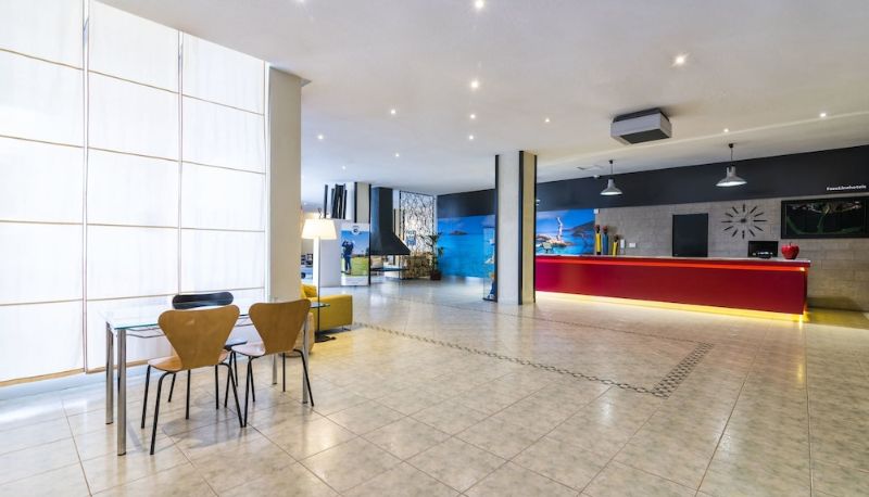 Hall - azuLine Hotel Pacific