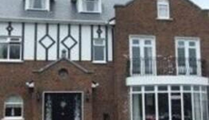 Info - College Crest B&B
