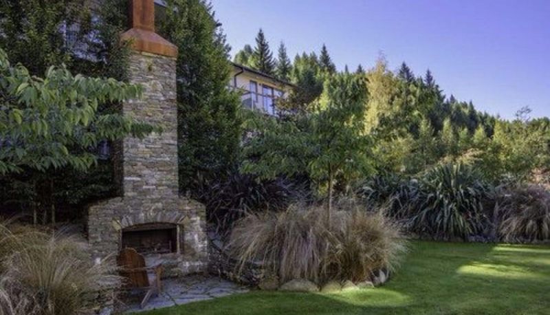 Surrounding - Shotover Lodge
