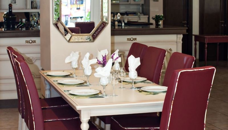 Restaurant - Parthenon Art Hotel