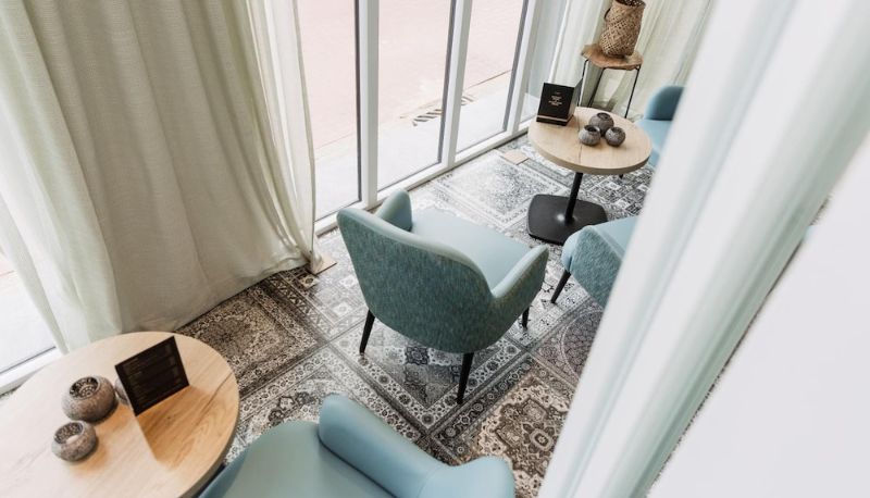 Info - Beach Hotel Helios by CW Hotel Collection
