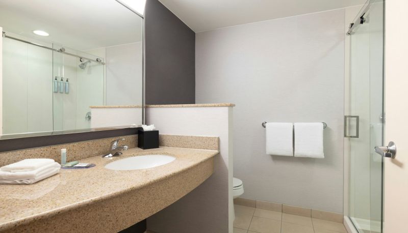 Room - Courtyard by Marriott Boston-South Boston